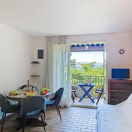 Apartman Les Aigues Marines-75 By Interhome